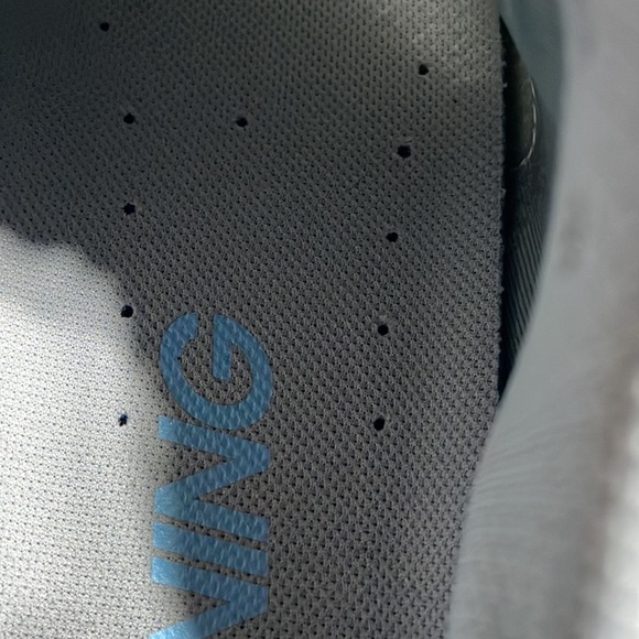 Running shoes new balance size 101/2 - Picture 11 of 12